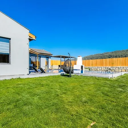 Sade 1 Secluded Large Pool Villa